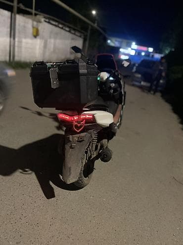 скутер водный: Макси-скутер Yamaha, 150 куб. см, Электро, Новый — 5