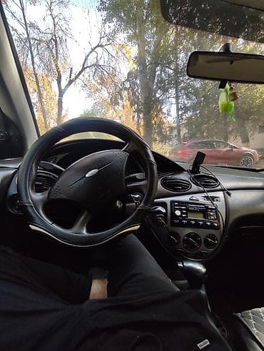 двери фит: Ford Focus: 2002 г., Автомат, Бензин, Хэтчбэк — 5