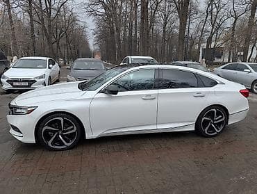 Honda Accord: 2018 г., 2 л, Автомат, Бензин, Седан at lalafo.kg Honda Accord: 2018 г., 2 л, Автомат, Бензин, Седан