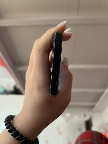 12 pro maks: IPhone 13, Midnight, Кабель — 7