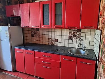 стол под телевизор: Кухонный гарнитур, Б/у, цвет - Красный, Самовывоз — 1