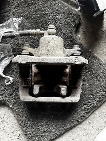 гидравлические тормаза: Задний правый суппорт Honda — 4