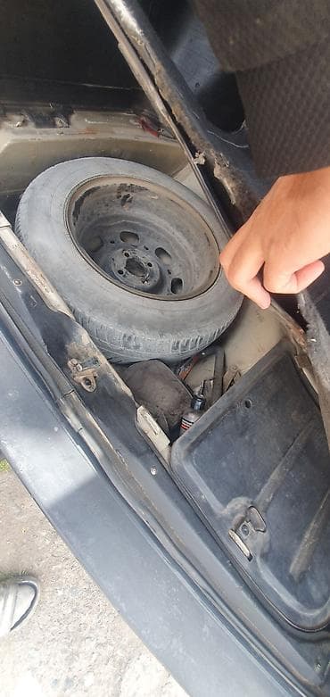 бензобаки: Volkswagen Passat Variant: 1991 г., 1.8 л, Ручные, Бензин, Универсал — 6