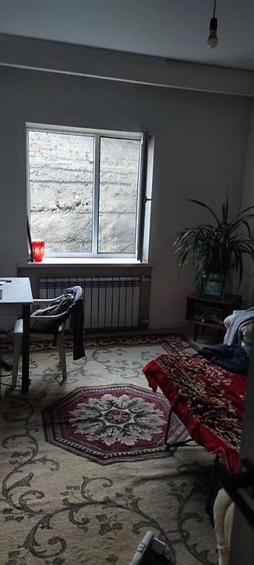 частный дом кызыл аскер: Продаётся жилое строение с участком. Описание объекта: - Дом с — 7