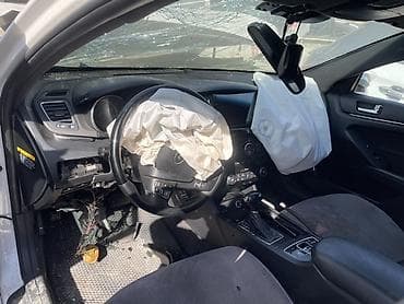 Kia K7: 2011 г., 2.5 л, Автомат, Седан at lalafo.kg Kia K7: 2011 г., 2.5 л, Автомат, Седан