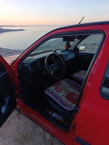 продам фит: Volkswagen Golf: 1992 г., 1.8 л, Механика, Бензин, Хэтчбэк — 10