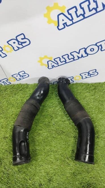 блок предохранителей: Патрубок Mercedes-Benz Б/у — 1