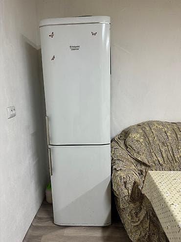 fridge: Холодильник Hotpoint Ariston, Б/у, Двухкамерный, De frost (капельный), 60 * 195 * 64 — 2