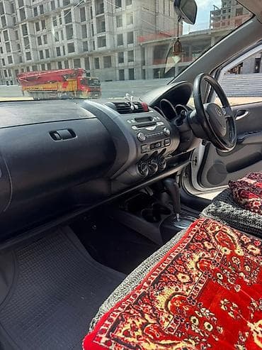 gd: Honda Fit: 2004 г., 1.5 л, Автомат, Бензин, Хэтчбэк — 5