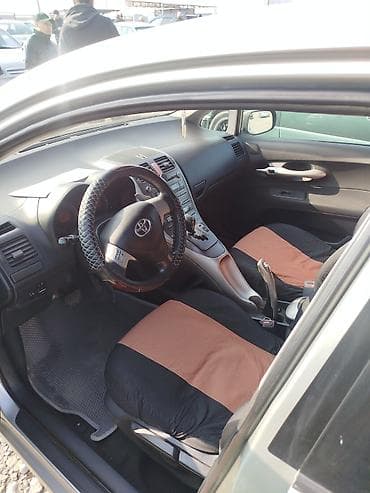 Toyota: Toyota Auris: 2007 г., 1.6 л, Автомат, Бензин, Хэтчбэк — 4