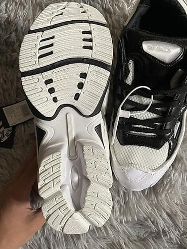 Жеке буюмдар: Эркектердин кроссовкасы, 41, Adidas, Жаңы, түсү - Кара — 4