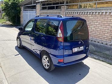 Toyota Yaris Verso: 2005 г., 1.3 л, Механика, Бензин, Минивэн — 5