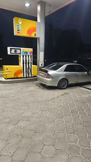 210: Toyota Altezza: 2001 г., 2 л, Автомат, Бензин, Седан — 3