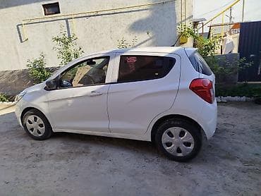 хедчбек: Chevrolet Spark: 2018 г., 1.4 л, Автомат, Бензин, Хэтчбэк — 3