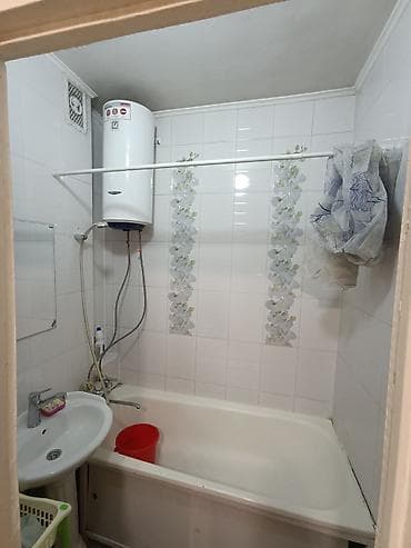 каховская: 4 комнаты, 82 м², 106 серия, 7 этаж, Косметический ремонт — 7