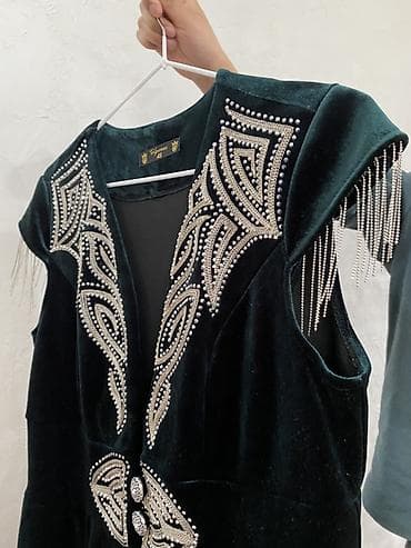 amber elixir: Вечернее платье, Длинная модель, Велюр, С рукавами, Стразы — 4