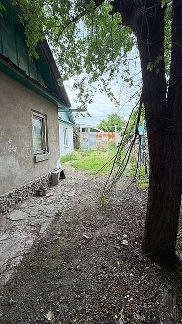 домик вагон: Дом + полдома в районе Церкви, ул. Панфилова. - Площадь участка: 6 — 8
