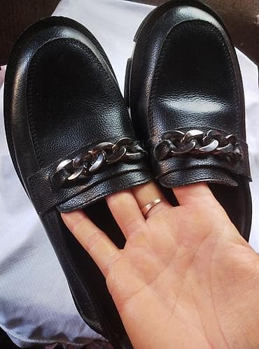 обувь 23: Лоферы женские, черные, почти новый - Материал верха: фактурная — 2