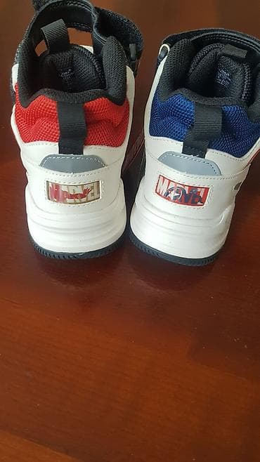 Кроссовки ZARA x Marvel, размер 38. - Лицензионная коллаборация — 2