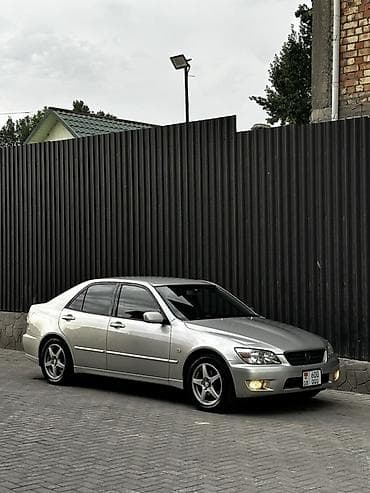 Toyota Altezza: 2003 г., Автомат, Бензин, Седан at lalafo.kg Toyota Altezza: 2003 г., Автомат, Бензин, Седан