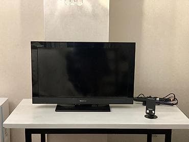 Телевизор Sony Bravia, диагональ приблизительно 26–32". Классический