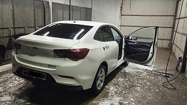 Chevrolet Onix: 2020 г., 1 л, Автомат, Бензин, Седан — 10