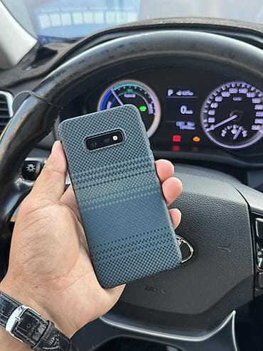 Samsung Galaxy S10e, Б/у, 128 ГБ, цвет - Черный, 1 SIM