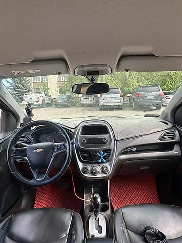 машины в кузове купе: Chevrolet Spark: 2017 г., 1 л, Вариатор, Бензин, Хэтчбэк — 6