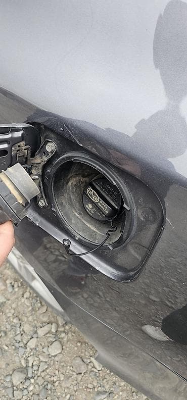 крышка от бензобака: Лючок бензобака Toyota Оригинал — 8