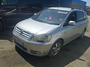 avensis: Toyota Avensis Verso: 2003 г., Механика, Дизель, Хэтчбэк — 1