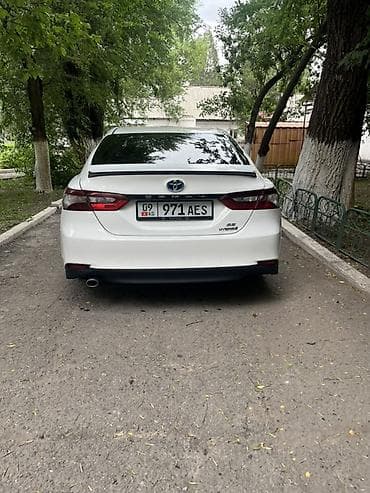 drift car: Toyota Camry: 2021 г., 2.5 л, Гибрид, Седан — 3