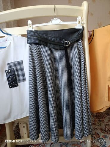 продаю в связи с переездом: Костюм с юбкой, Модель юбки: Плиссе, Макси, Турция, S — 4