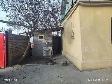 Дома: 100 м², 3 комнаты, Семейным — 3