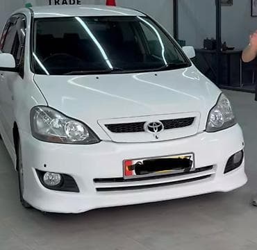 Toyota Ipsum: 2003 г., 2.4 л, Минивэн