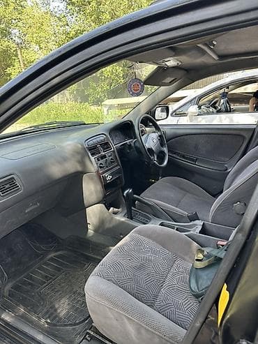 я ищу степ вагон: Toyota Avensis: 2000 г., Бензин — 5