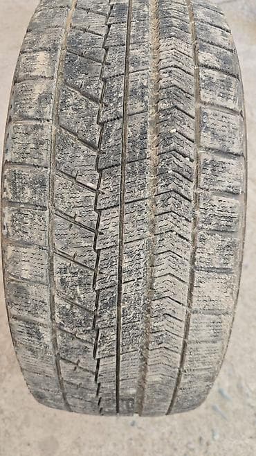 Шины и диски: Комплект автомобильных шин, 4 шт - 215/55R17. 2 шт - 225/50ZR17, 1 шт — 1