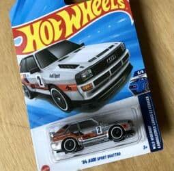 турецкая модель платья: Бамблби из Трансформеров // против ГульМобиля из Школы Монстров !!! — 29