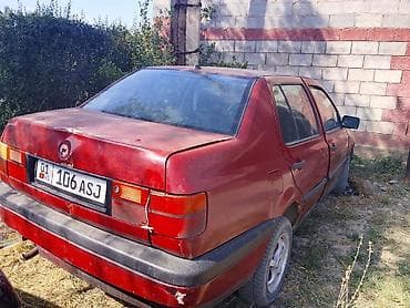step rf3: Volkswagen Vento: 1993 г., 1.8 л, Механика, Седан — 2