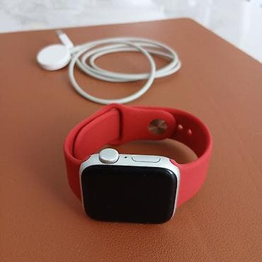 se iphone: Apple Watch SE (модель A2351), корпус 40 мм, алюминий в серебристом — 1