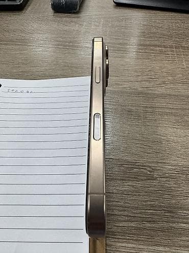 Apple iPhone: IPhone 16 Pro, Б/у, 512 ГБ, Desert Titanium, Зарядное устройство, Чехол, Кабель, 90 % — 4