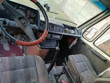 saab 95: Mercedes-Benz EQA: 1989 г. — 3