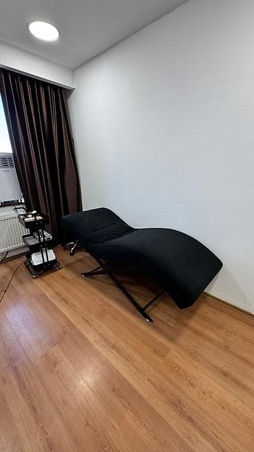 СДАЕТСЯ КУШЕТКА в БЦ ВЕФА В кабинете есть всё(анатомическая