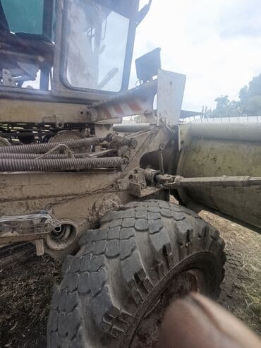 купить шины в бишкеке бу: Автогрейдер (дорожный грейдер) на пневмоколёсном ходу. Характеристики — 9
