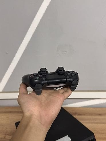 Техника и электроника: PlayStation 4 Slim + 2 геймпада DualShock 4 Комплект: - Консоль Sony — 4