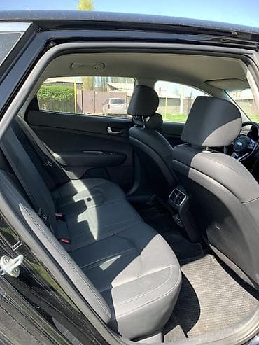 mercedes e200: Kia K5: 2019 г., Автомат, Бензин, Седан — 6