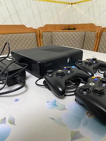 Xbox: Xbox 360 Slim — полный комплект. Что входит: - Консоль Xbox 360 Slim — 6