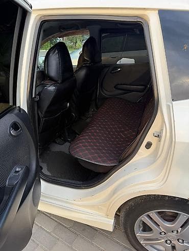 Продажа авто: Honda Fit: 2003 г., 1.5 л, Вариатор, Бензин, Хэтчбэк — 9
