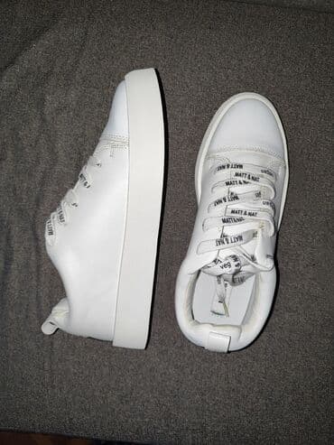 Новые кеды.
Удобные мягкие
Размер 38 at lalafo.kg Новые кеды.
Удобные мягкие
Размер 38