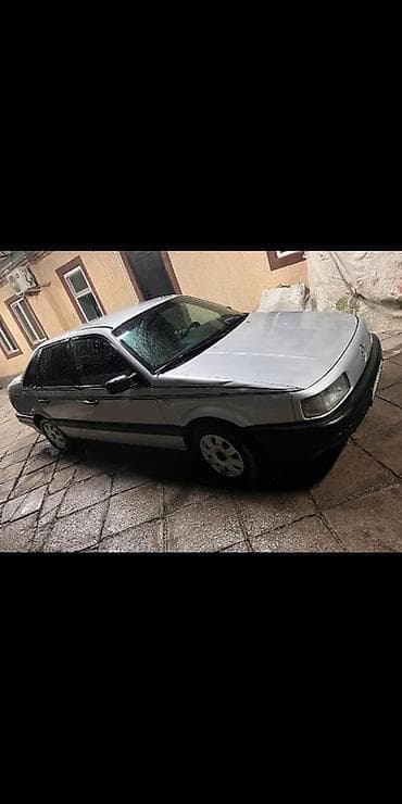 audi rs3: Volkswagen Passat: 1989 г., Седан — 4