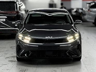 Kia K3: 2023 г., 1.6 л, Вариатор, Бензин, Седан